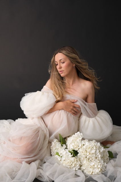 Фотосессия для беременных «В ожидании чуда» - заказать профессиональную фотосъемку от сети фотостудий Fashion Box в Нижнем Новгороде – фото № 14