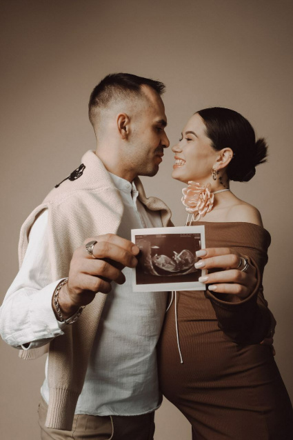 Фотосессия для беременных «В ожидании чуда» - заказать профессиональную фотосъемку от сети фотостудий Fashion Box в Нижнем Новгороде – фото № 15