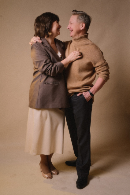 Фотосессия Love Story для пары - забронировать фотосессию в студии от сети фотостудий Fashion Box в Барнауле – фото № 6