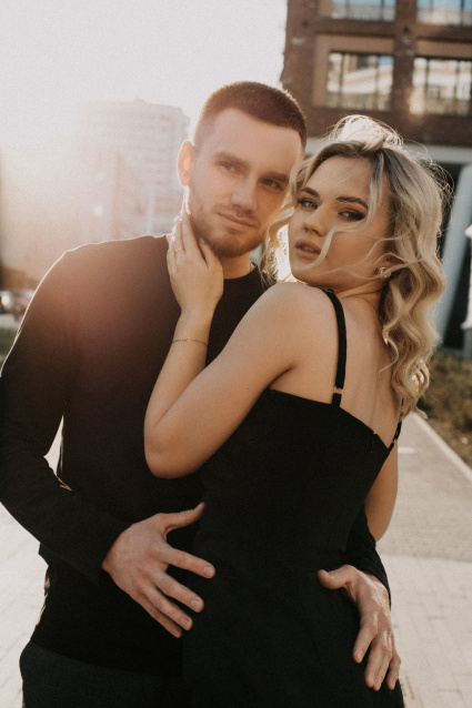 Фотосессия Love Story для пары - забронировать фотосессию в студии от сети фотостудий Fashion Box в Барнауле – фото № 3