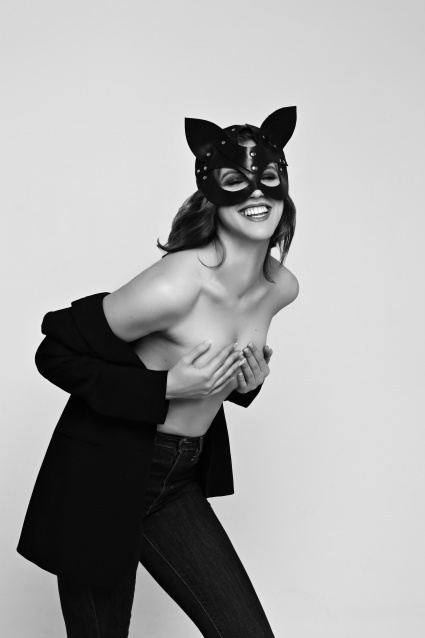 Фотосессия в стиле «Ню» - заказать съемку у профессионального фотографа сети фотостудий Fashion Box в Нижнем Новгороде – фото № 2