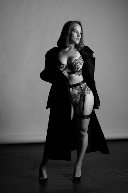 Фотосессия в стиле «Ню» - заказать съемку у профессионального фотографа сети фотостудий Fashion Box в Нижнем Новгороде – фото № 11