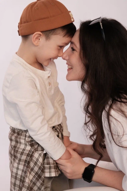 Семейная фотосессия в студии по выгодной цене от сети фотостудий Fashion Box в Нижнем Новгороде – фото № 11