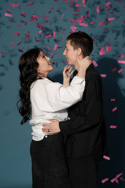 Фотосессия Love Story для пары - забронировать фотосессию в студии от сети фотостудий Fashion Box в Барнауле – фото № 8