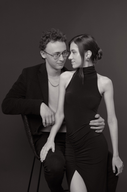 Фотосессия Love Story для пары - забронировать фотосессию в студии от сети фотостудий Fashion Box в Барнауле – фото № 11