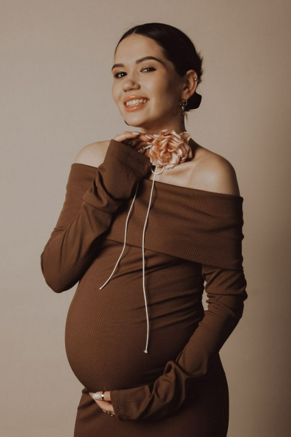 Фотосессия для беременных «В ожидании чуда» - заказать профессиональную фотосъемку от сети фотостудий Fashion Box в Нижнем Новгороде – фото № 2