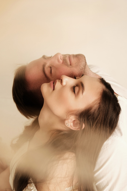 Фотосессия Love Story для пары - забронировать фотосессию в студии от сети фотостудий Fashion Box в Барнауле – фото № 2