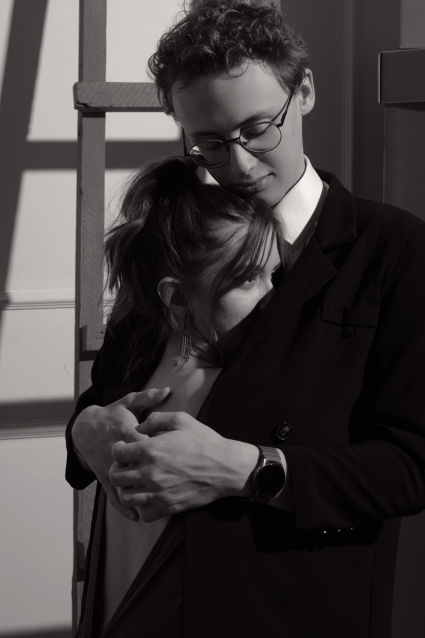 Фотосессия Love Story для пары - забронировать фотосессию в студии от сети фотостудий Fashion Box в Барнауле – фото № 10