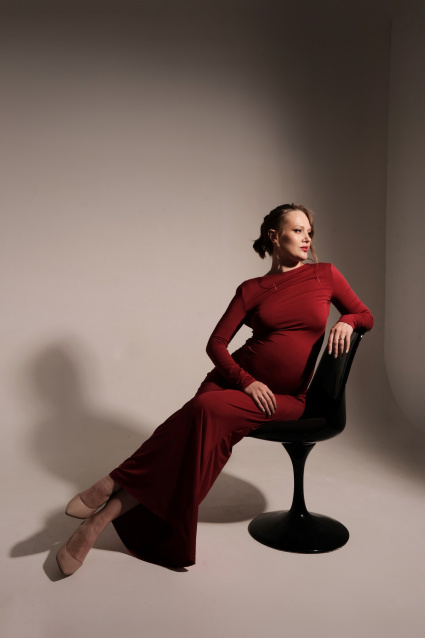 Фотосессия для беременных «В ожидании чуда» - заказать профессиональную фотосъемку от сети фотостудий Fashion Box в Нижнем Новгороде – фото № 17